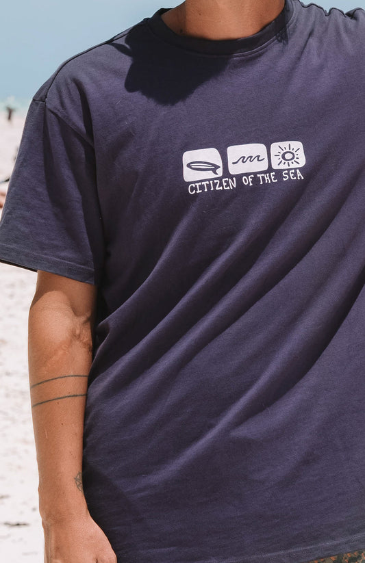 short sleeve cotton purple t-shirt with an oversized fit with front and back print - citizen of the sea