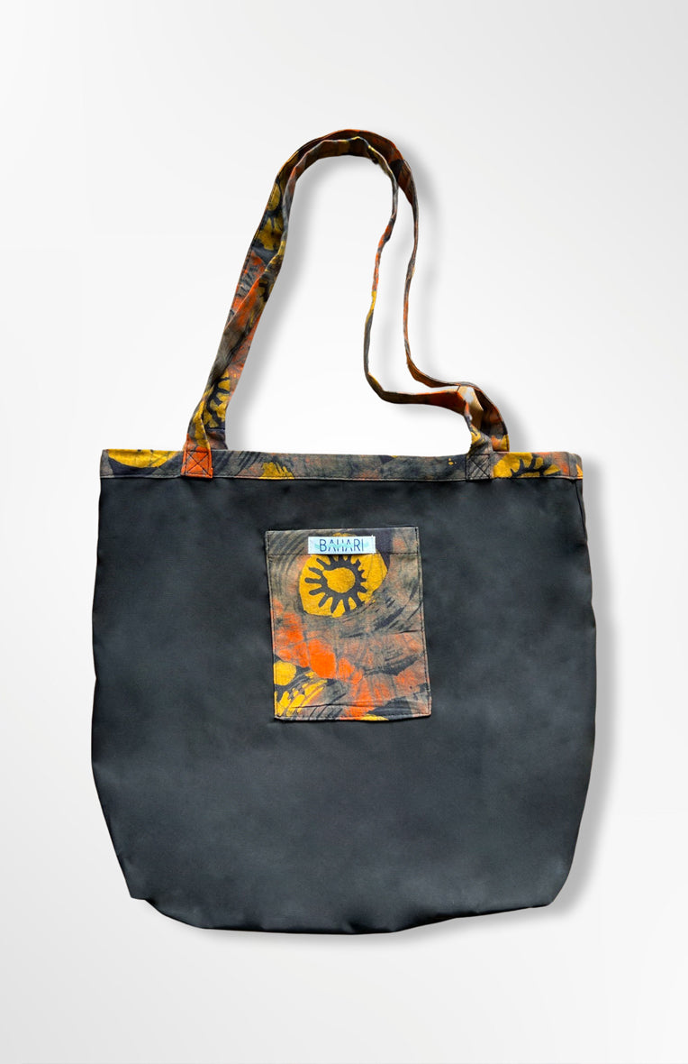 The African Tote: Eye