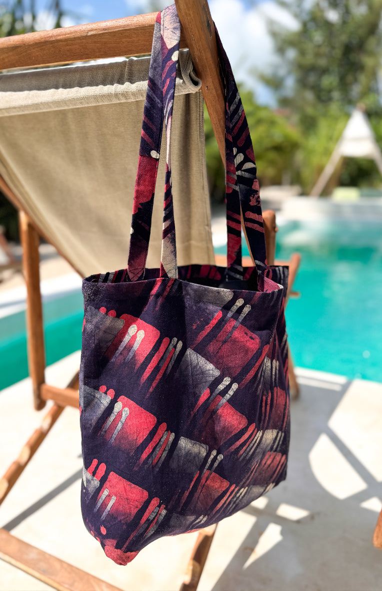 The African Tote: Swell